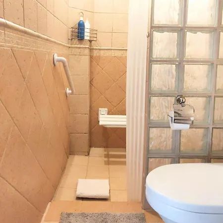 Sb With Sauna בית אירוח